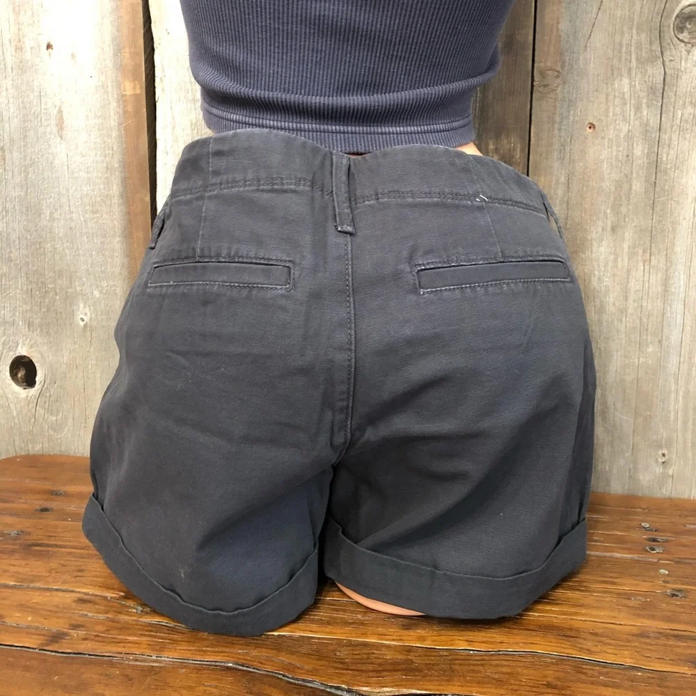 2015 Old Navy Boyfriend Shorts in Black Cat Size 4 Regular Women’s
